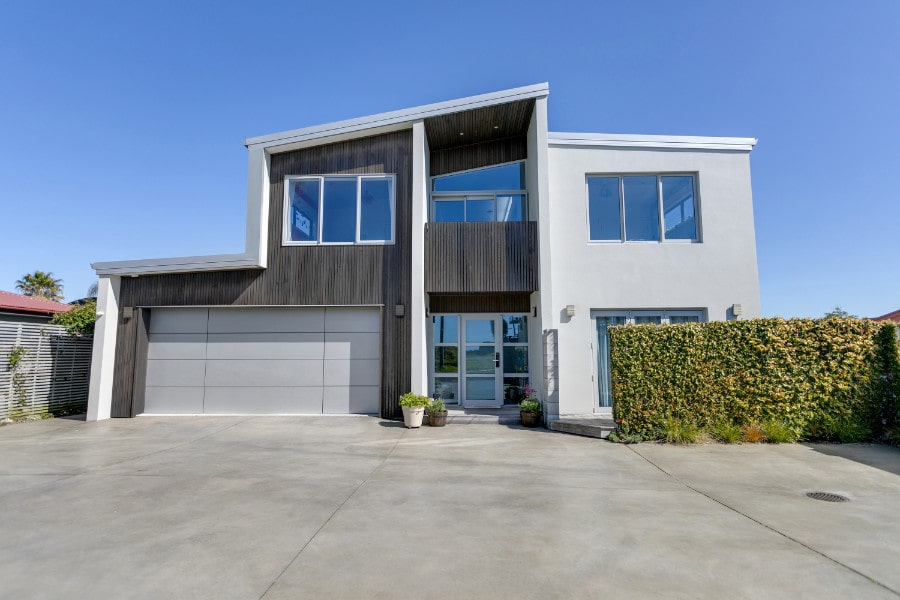 Oceanbeach Road Residence